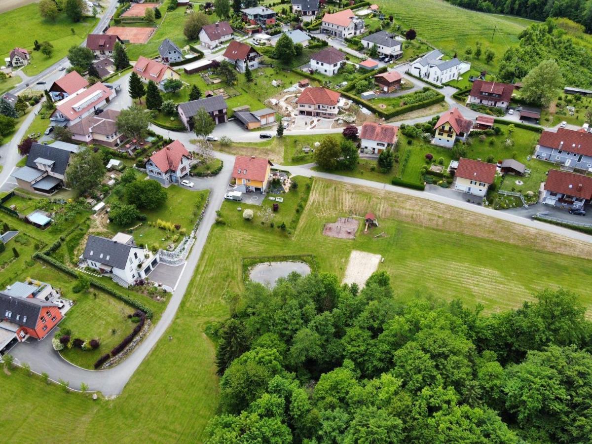 Ferienwohnung Berghausen Esterno foto