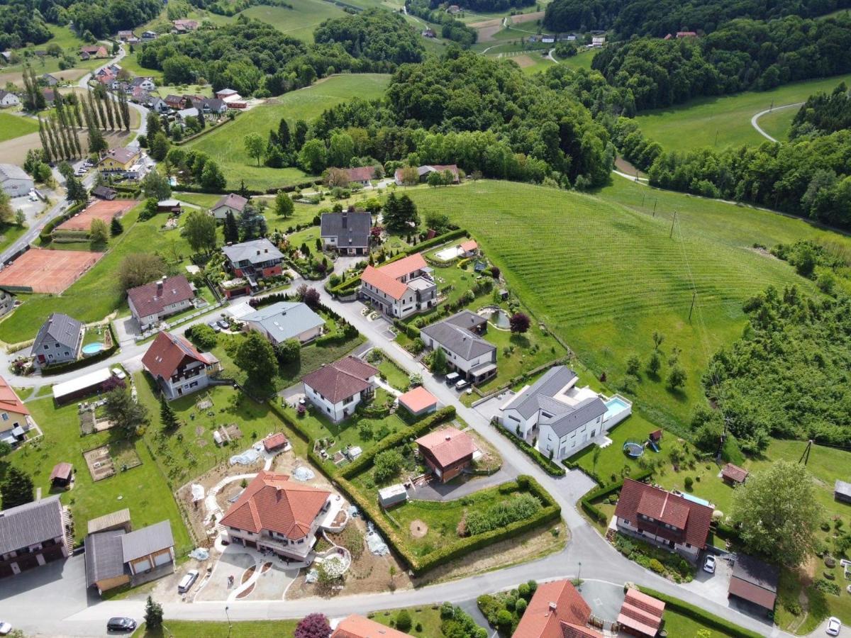 Ferienwohnung Berghausen Esterno foto